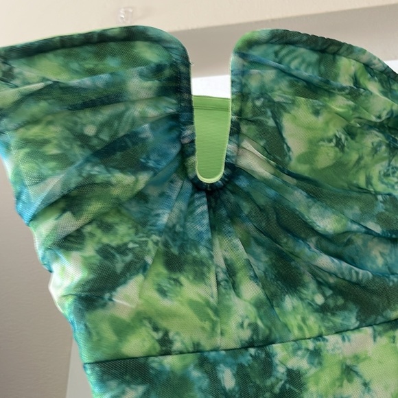 Elliatt Strapless dress size Medium Larkspur printed Mesh U-Wire bodycon rouched - Picture 5 of 15